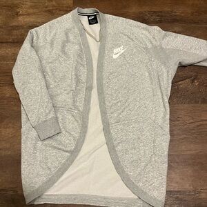 Women’s Nike Gray Cardigan Oversized Size XS athleisure activewear